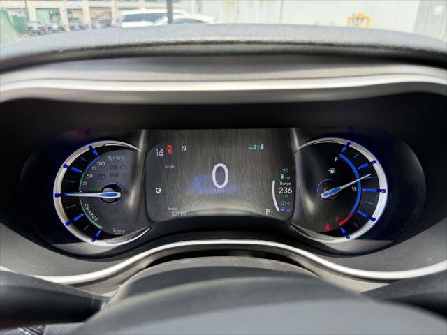 Used 2022 Chrysler Pacifica Touring-L FWD image 27