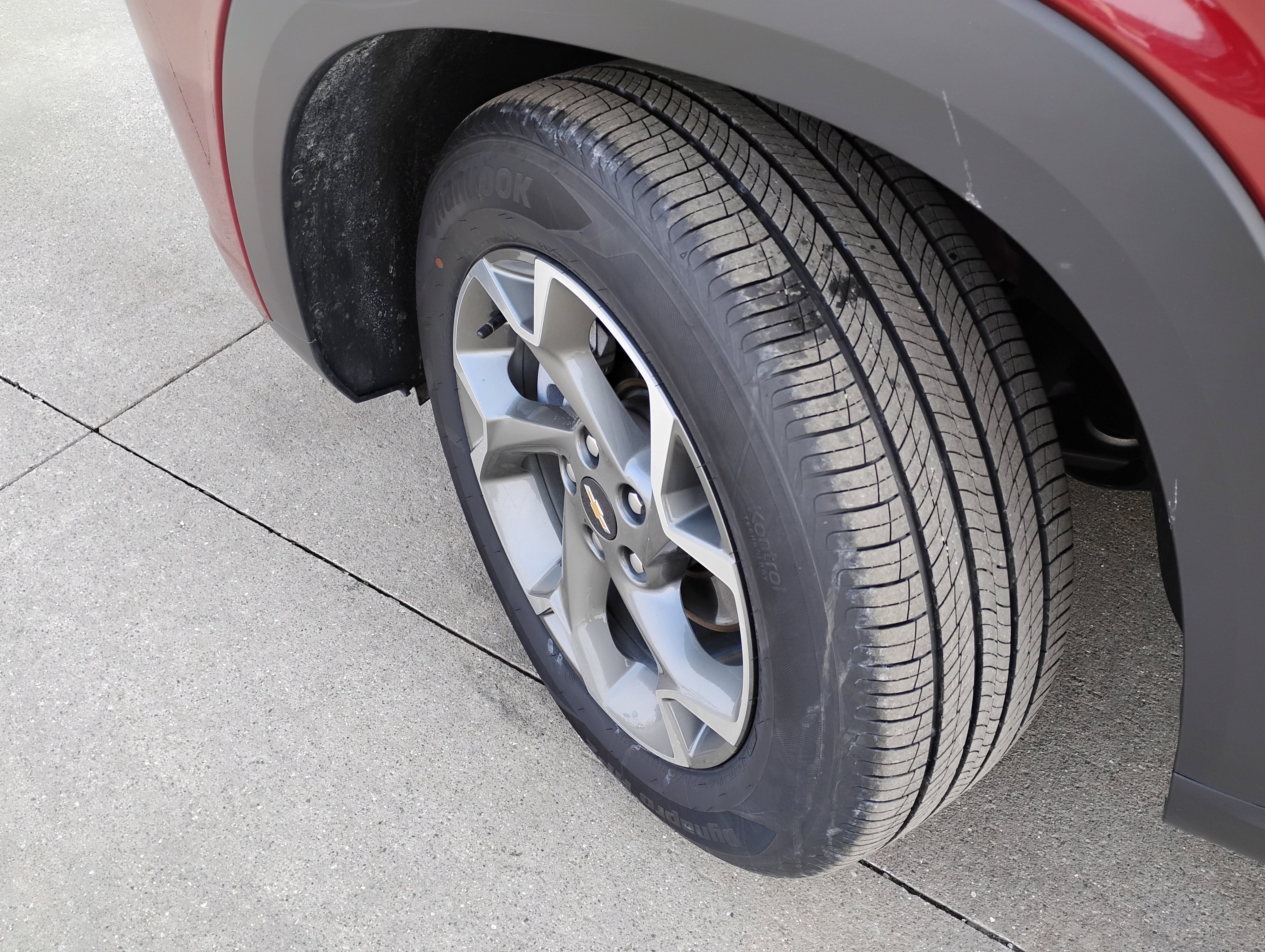 Used 2025 Chevrolet Trax LT w/ LT Convenience Package image 24