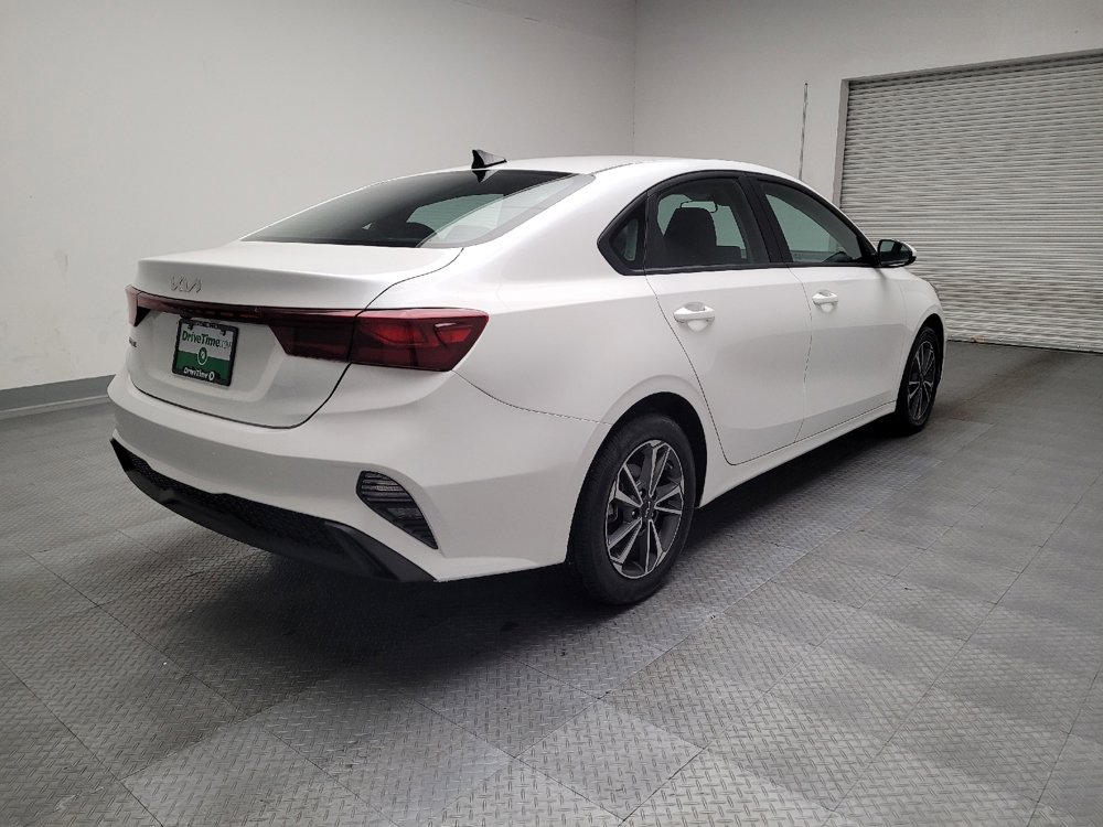 Used 2024 Kia Forte LXS image 9