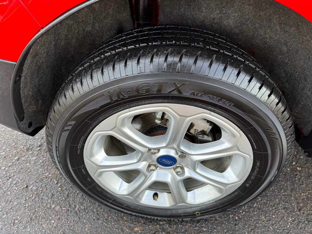 Used 2020 Ford EcoSport SE image 12