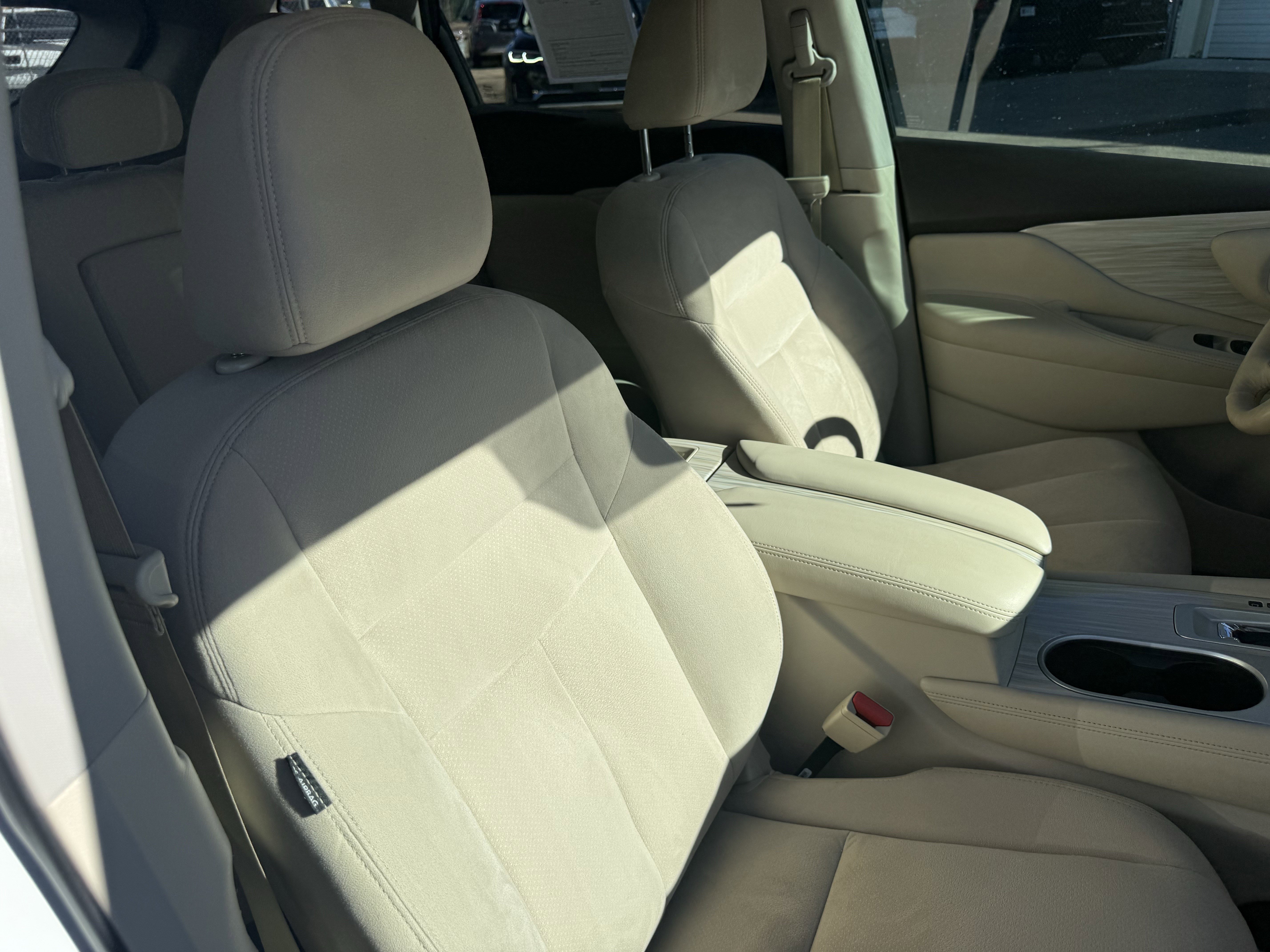 Used 2018 Nissan Murano SV image 19