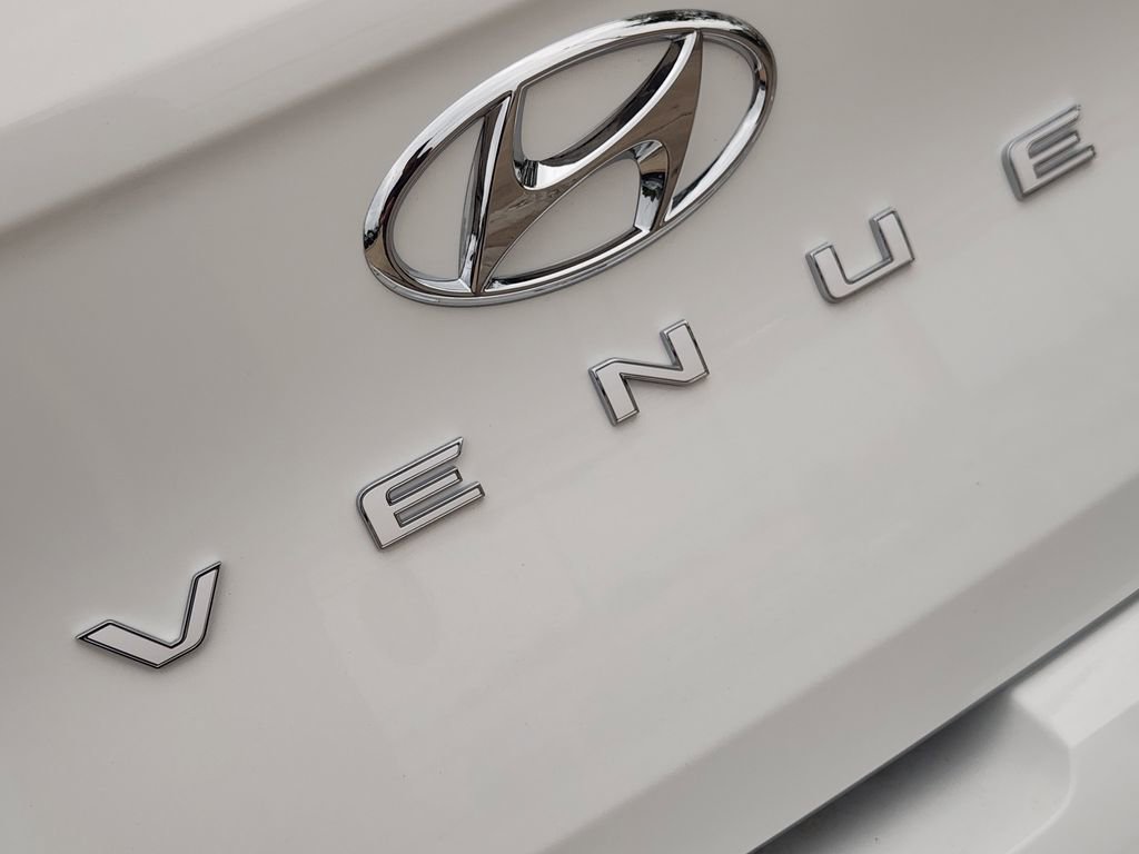 New 2026 Hyundai Venue SE FWD image 6