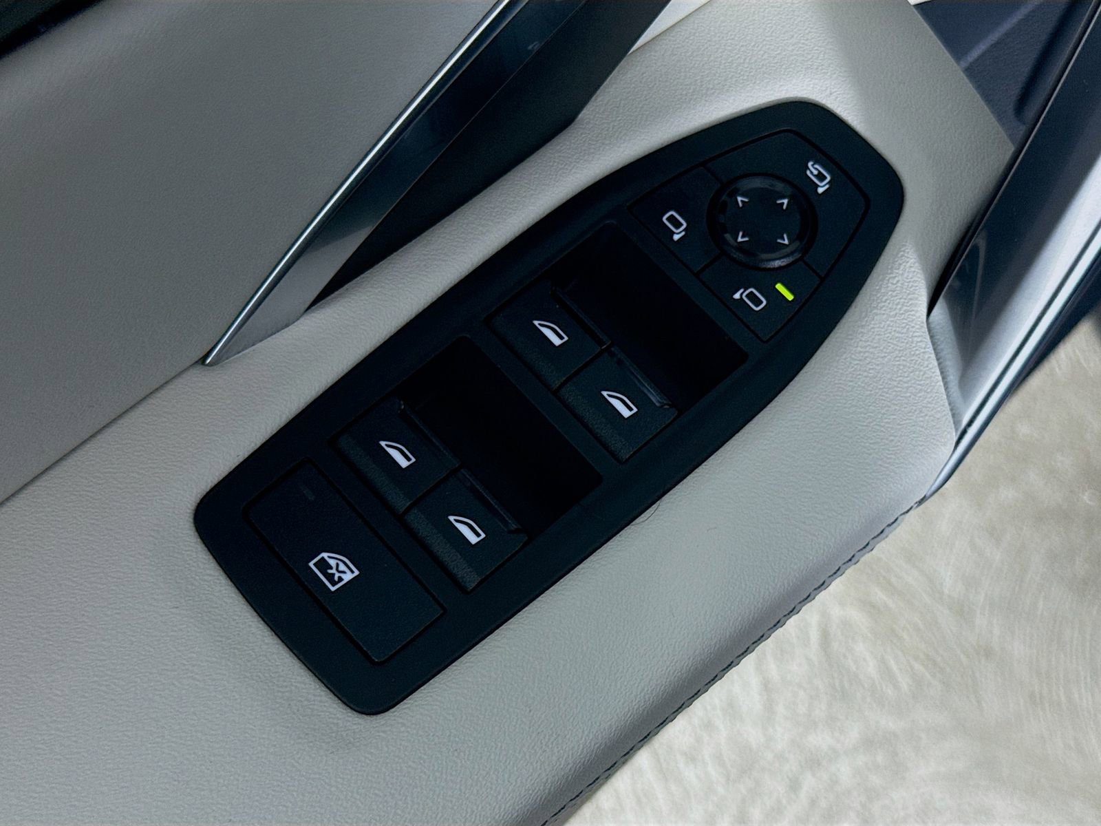 Used 2026 BMW X1 xDrive28i w/ M Sport Package image 18