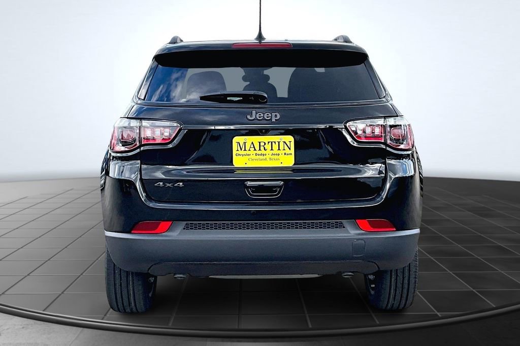 New 2026 Jeep Compass Latitude image 4