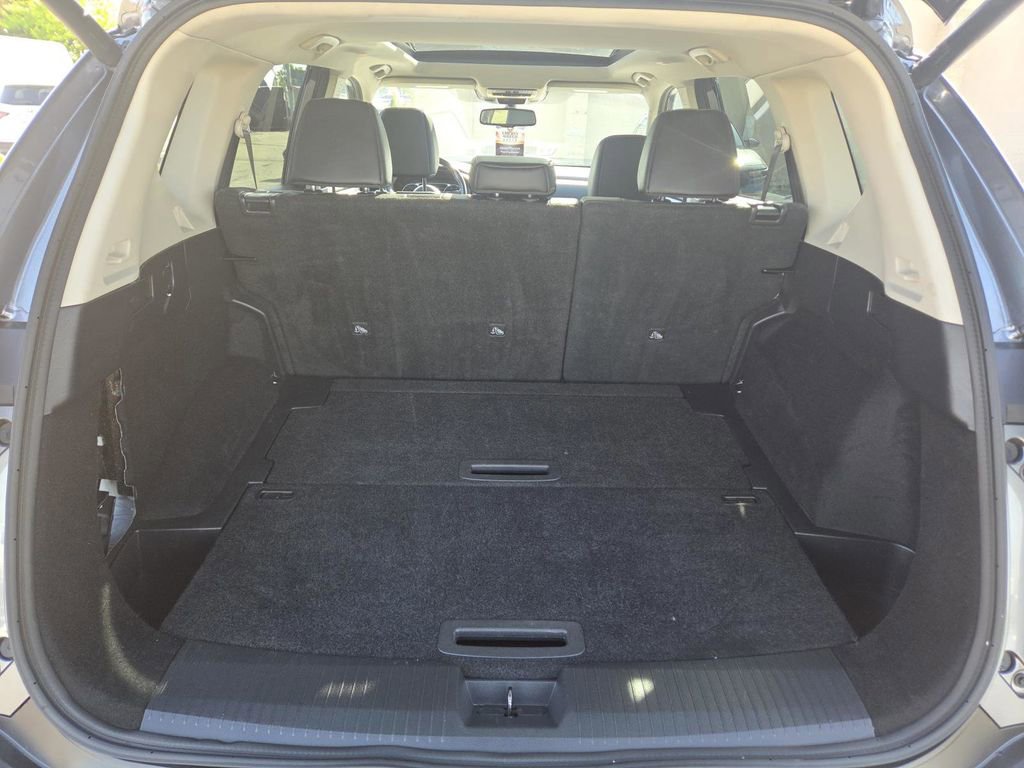 Used 2021 Nissan Rogue SL AWD/4WD image 19