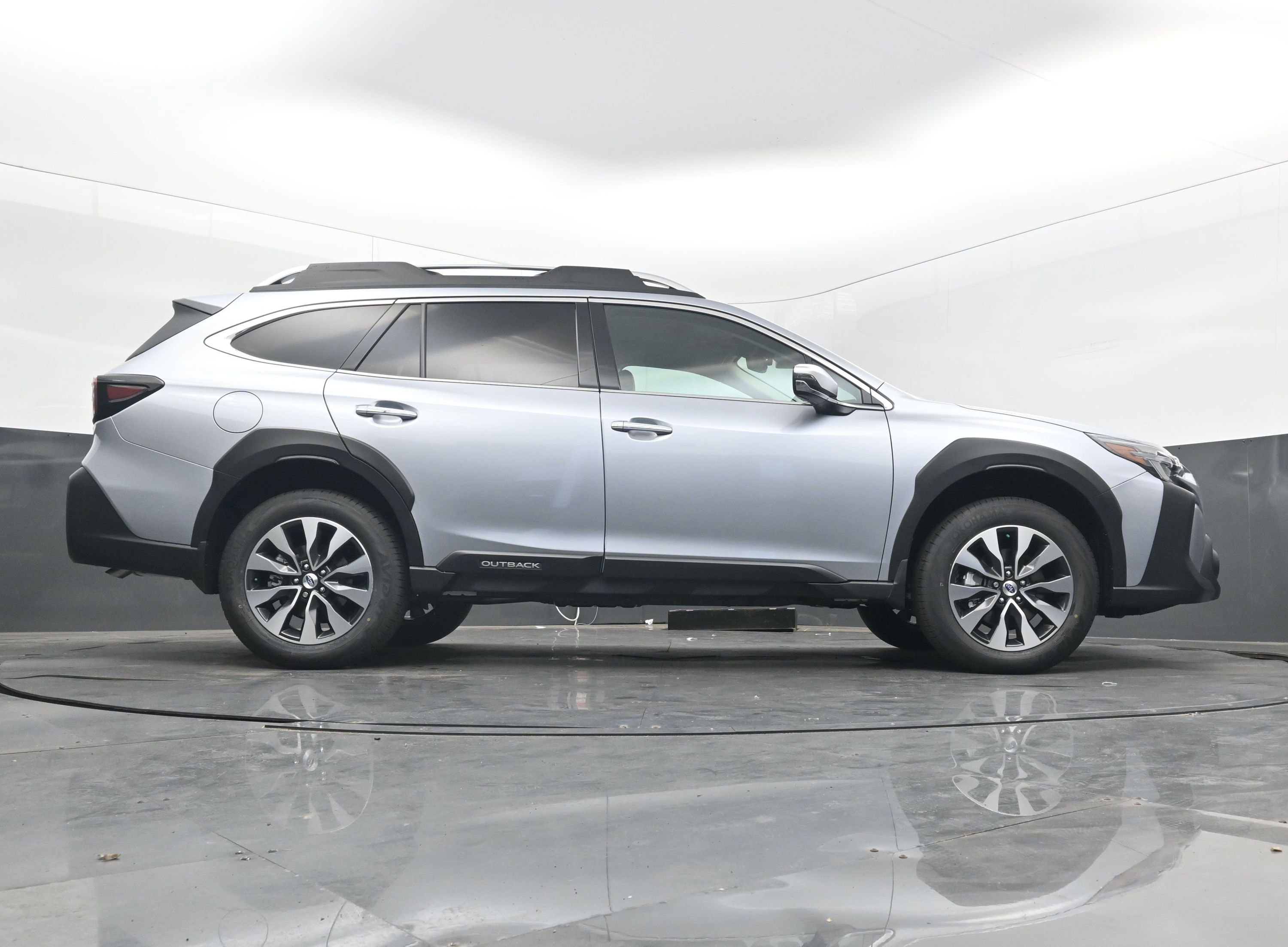 New 2025 Subaru Outback Touring XT image 30