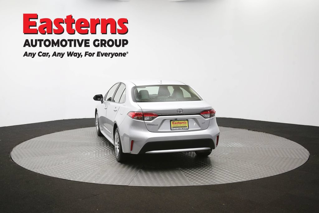 Used 2022 Toyota Corolla LE FWD image 35