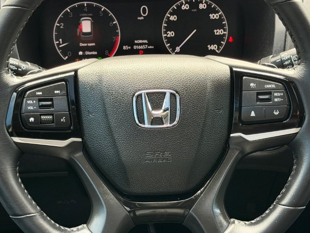 Used 2025 Honda Odyssey Touring image 15