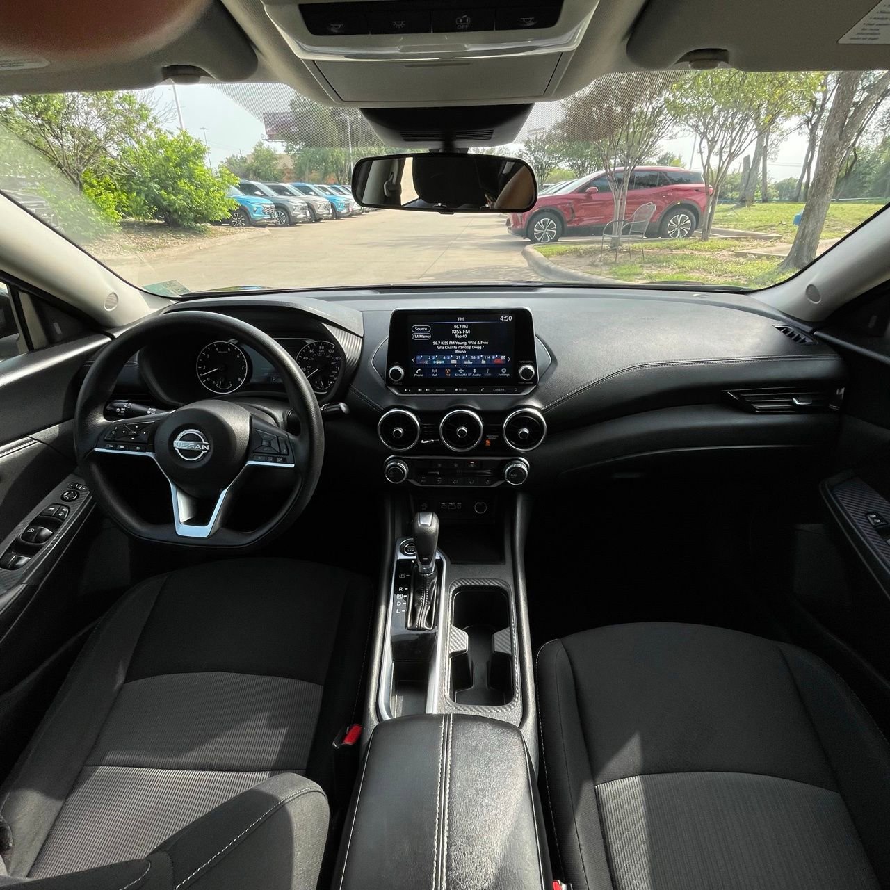Used 2024 Nissan Sentra SV FWD image 11