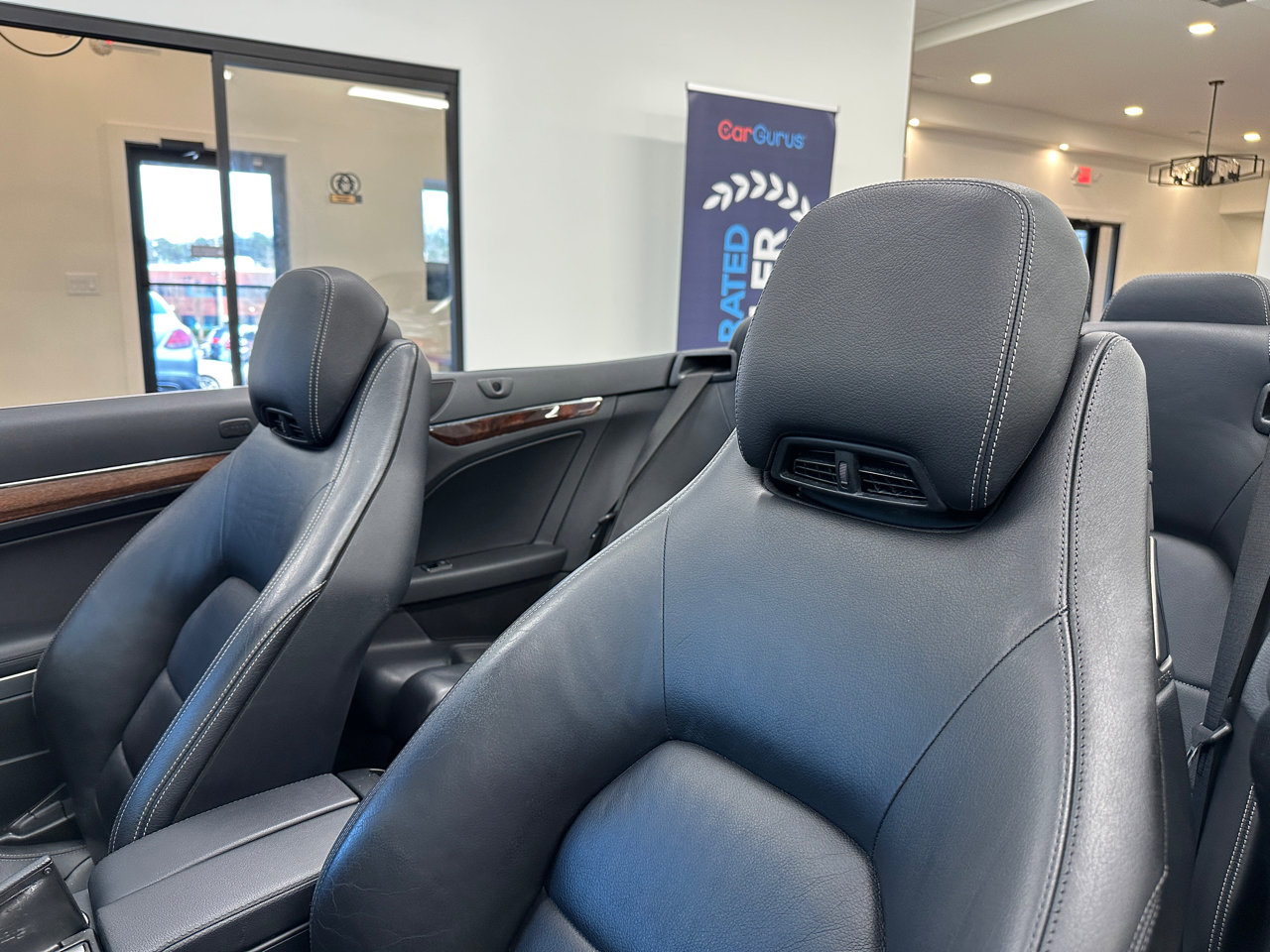 Used 2011 Mercedes-Benz E 350 Cabriolet image 25