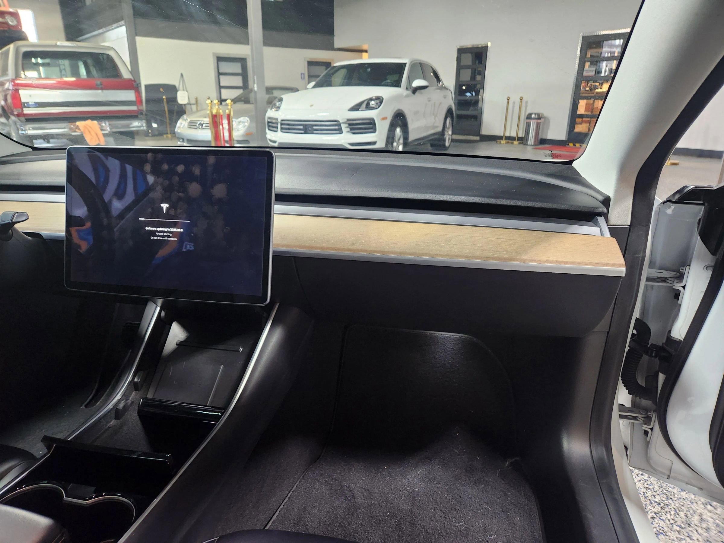 Used 2020 Tesla Model 3 Long Range image 34