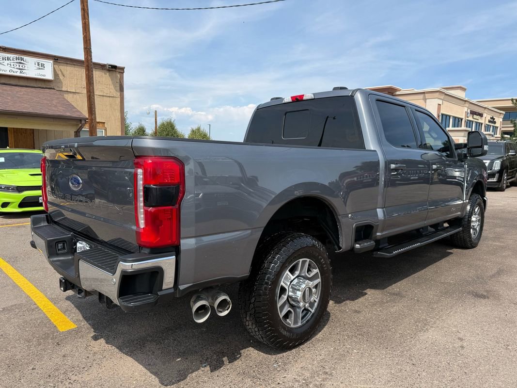 Used 2024 Ford F350 Lariat image 3