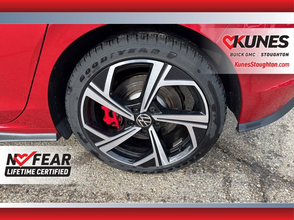 Used 2025 Volkswagen GTI SE image 18