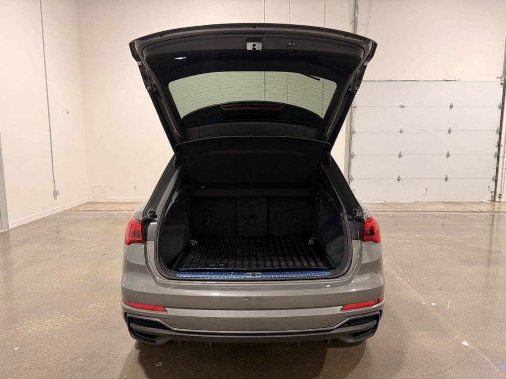 Used 2024 Audi Q3 2.0T Premium Plus image 9