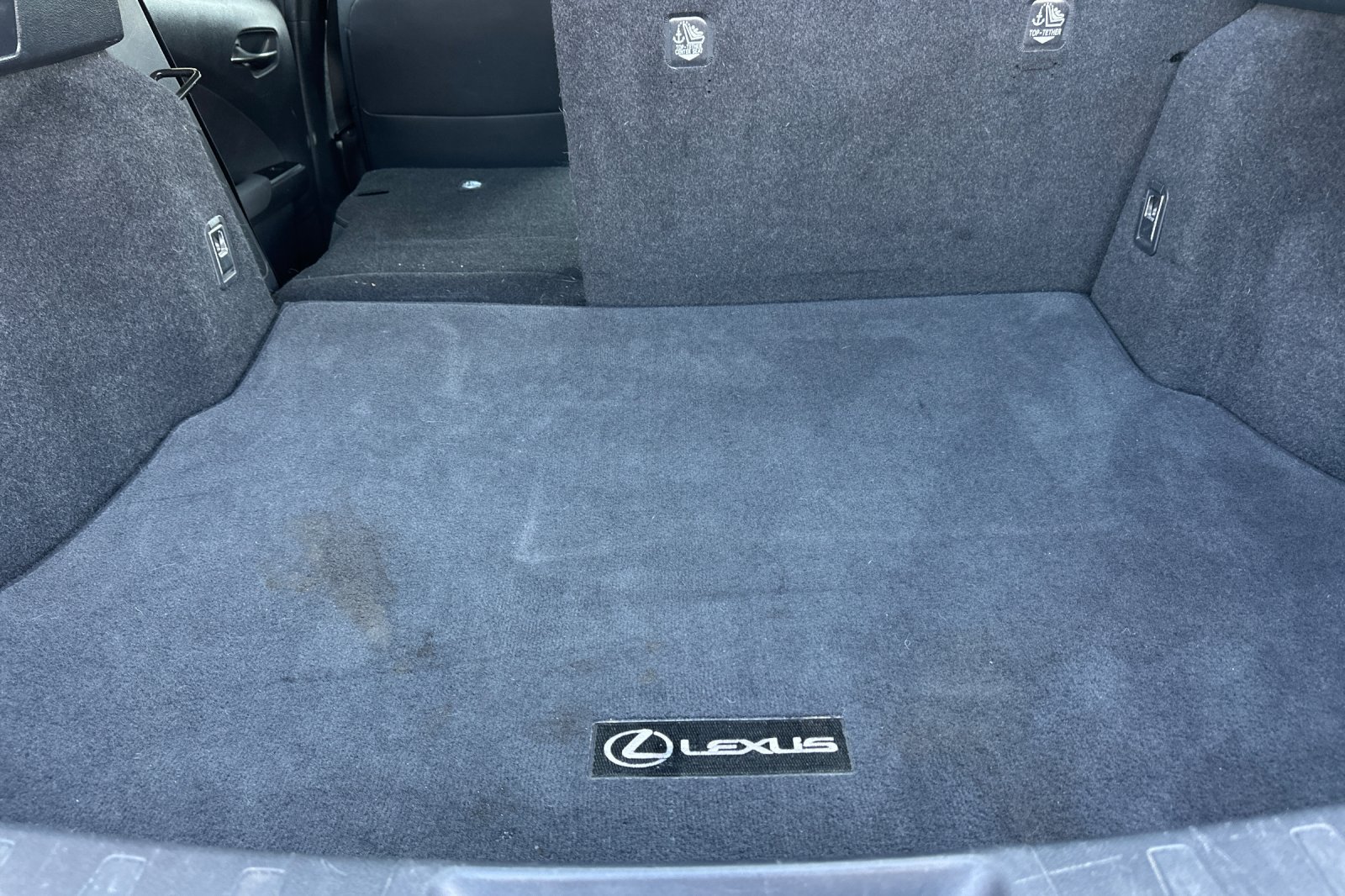 Used 2019 Lexus UX 200 w/ Premium Package FWD image 16
