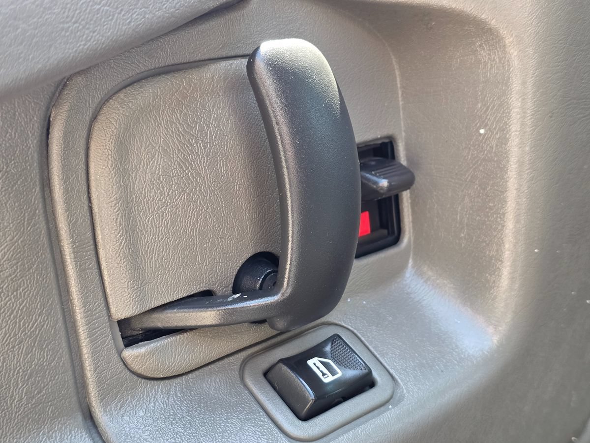 Used 2014 Chevrolet Express 2500 Extended RWD image 31