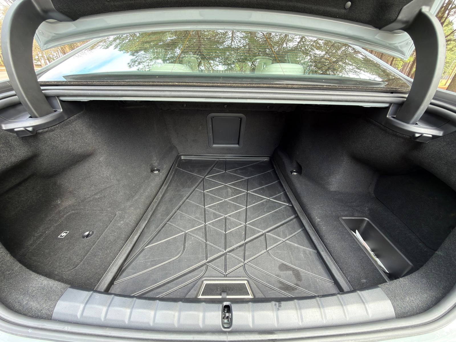 Certified 2024 BMW 760i xDrive w/ Executive Package image 17