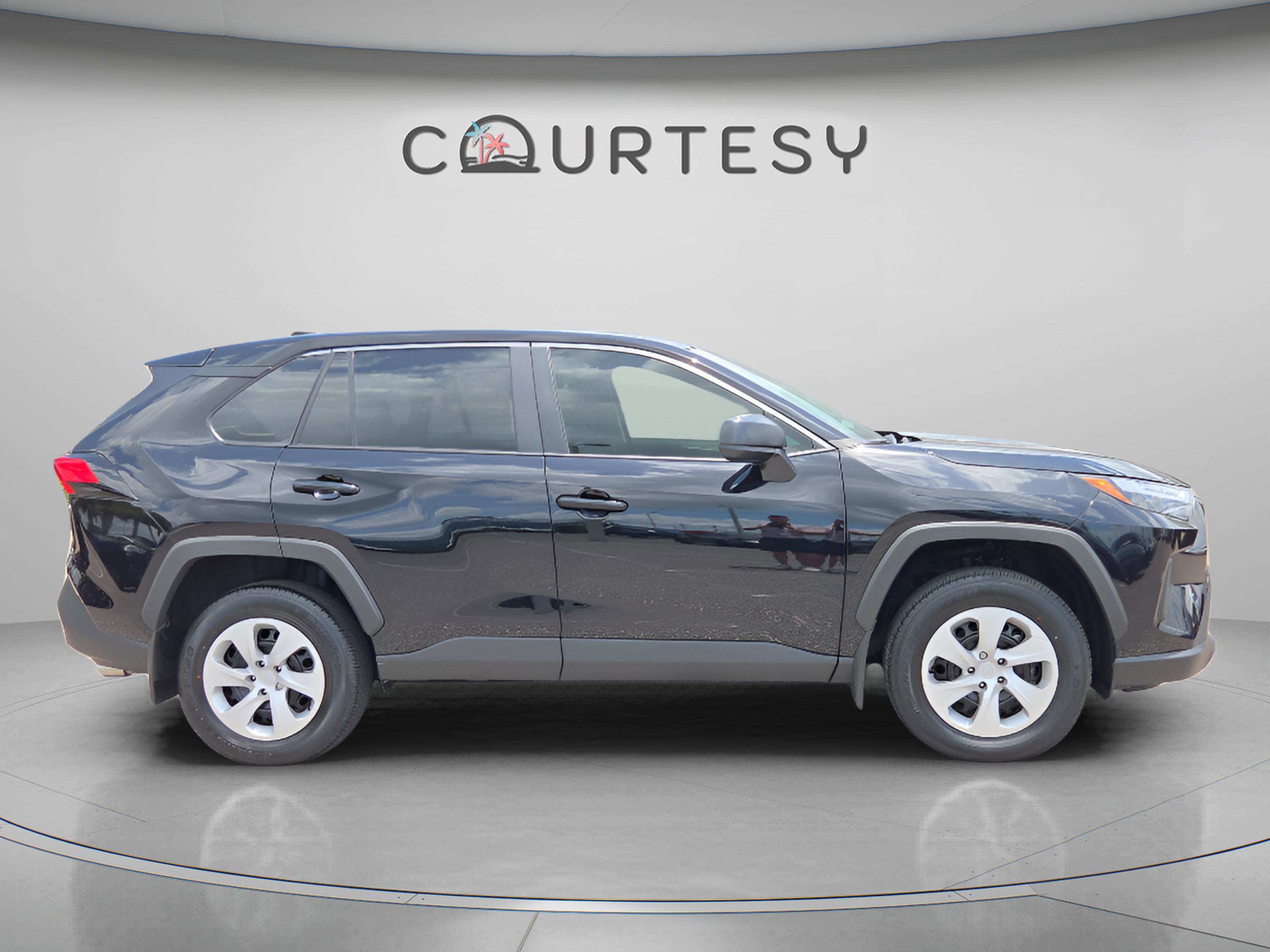 Certified 2025 Toyota RAV4 LE FWD image 6