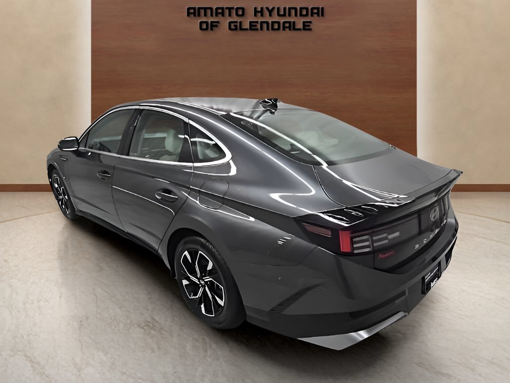 Certified 2025 Hyundai Sonata SEL FWD image 4