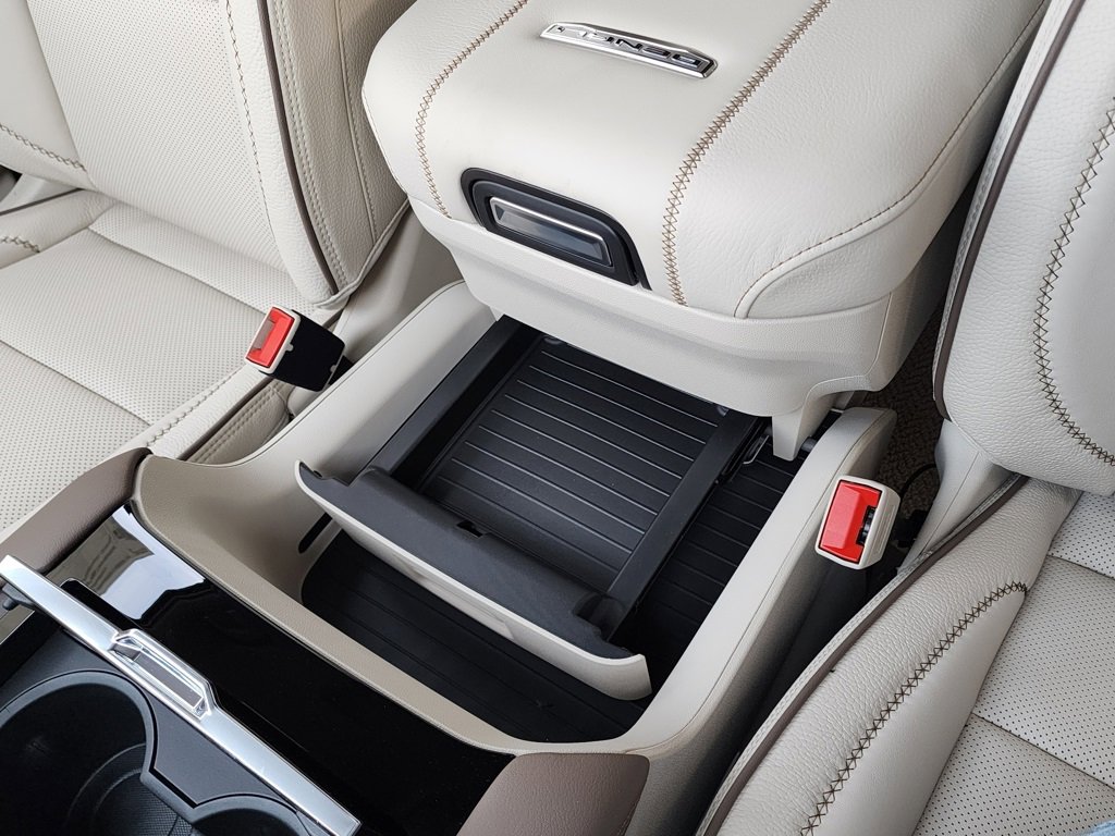 New 2026 GMC Yukon XL Denali w/ Denali Reserve Package image 39