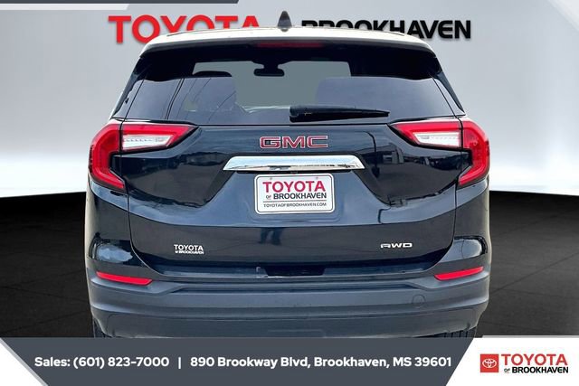 Used 2024 GMC Terrain SLE image 4