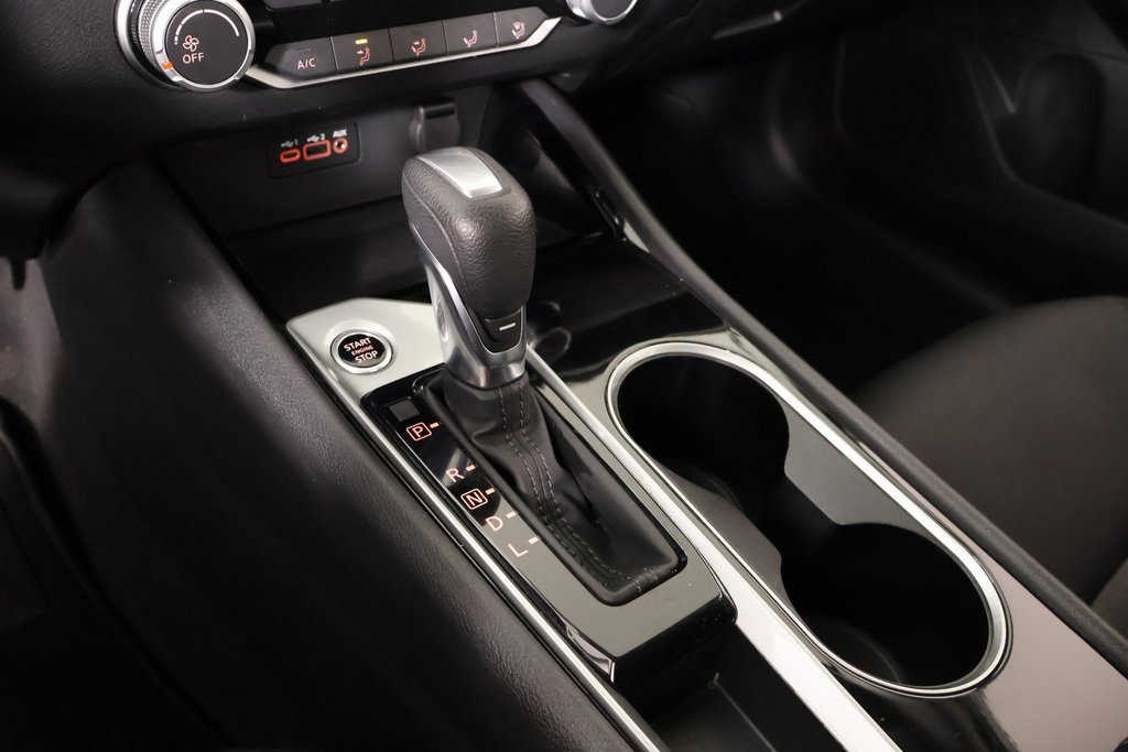 Used 2024 Nissan Altima 2.5 SV image 7