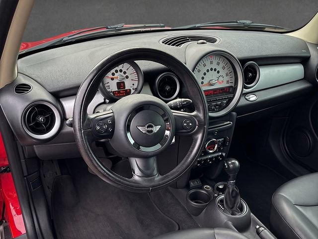 Used 2014 MINI Cooper Clubman FWD image 3