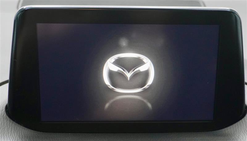 Used 2017 MAZDA MAZDA3 Grand Touring w/ Premium Equipment Package FWD image 16
