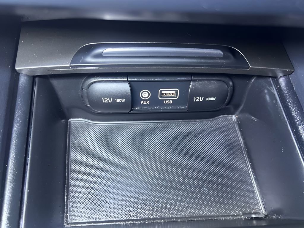 Used 2020 Kia Optima LX image 30