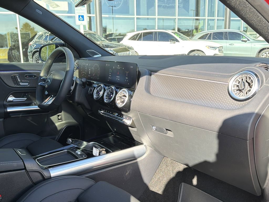 Certified 2024 Mercedes-Benz GLA 35 AMG 4MATIC image 19