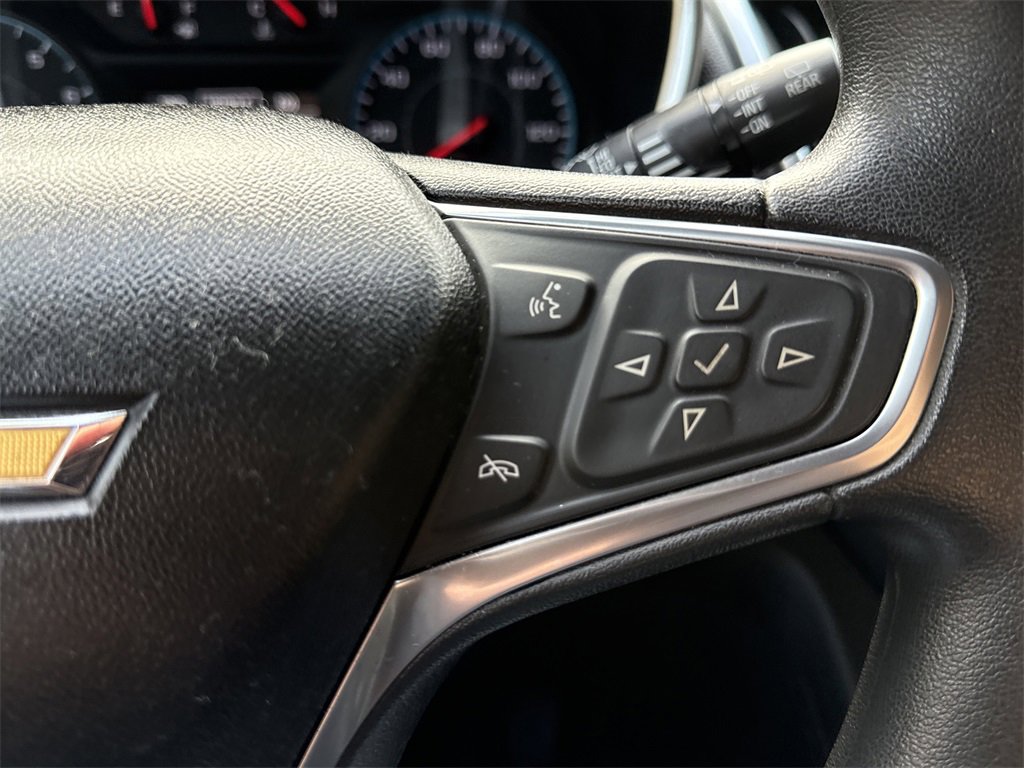 Used 2018 Chevrolet Equinox LT image 17