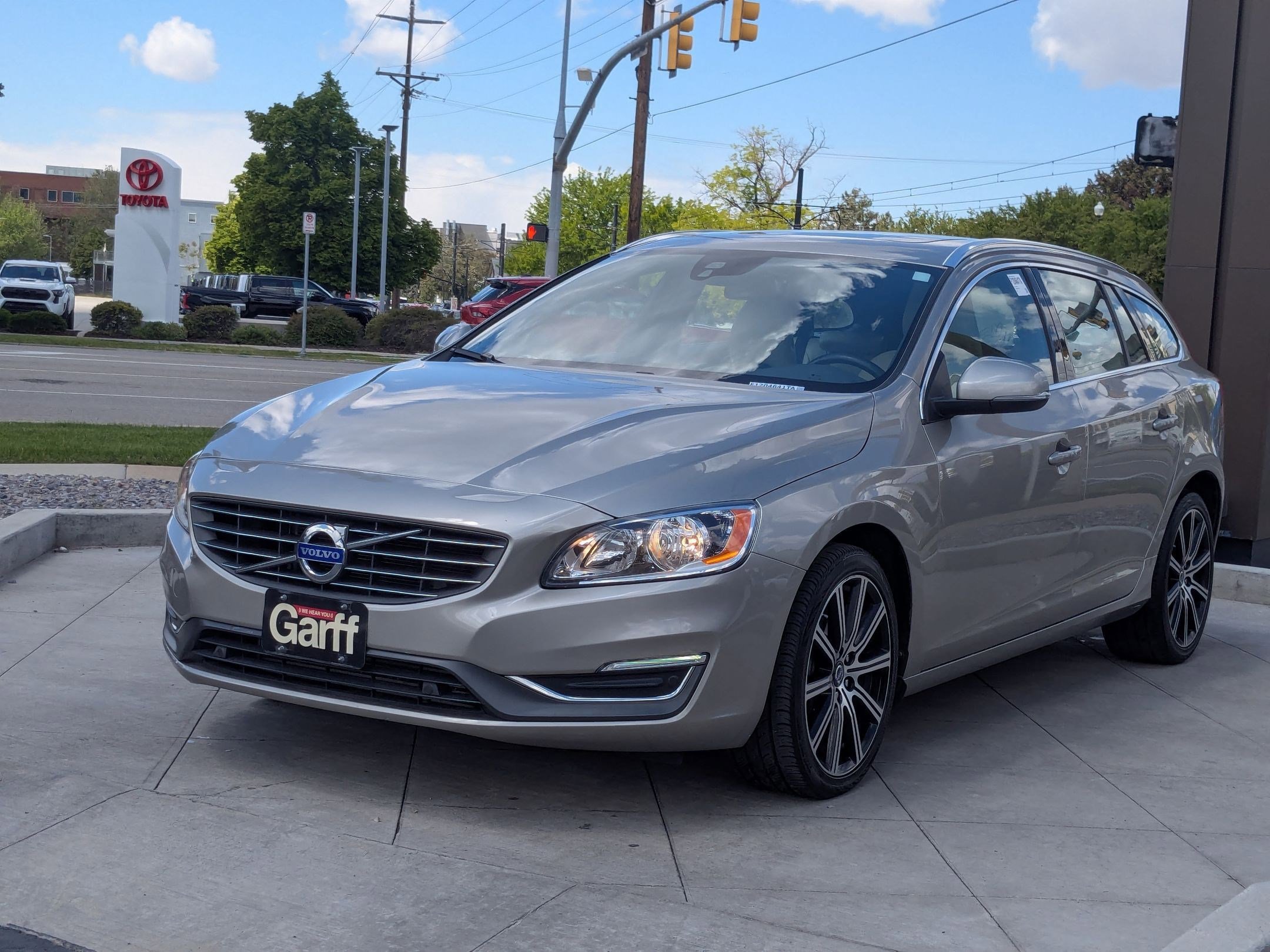 Used 2015 Volvo V60 T5 Premier AWD/4WD image 9