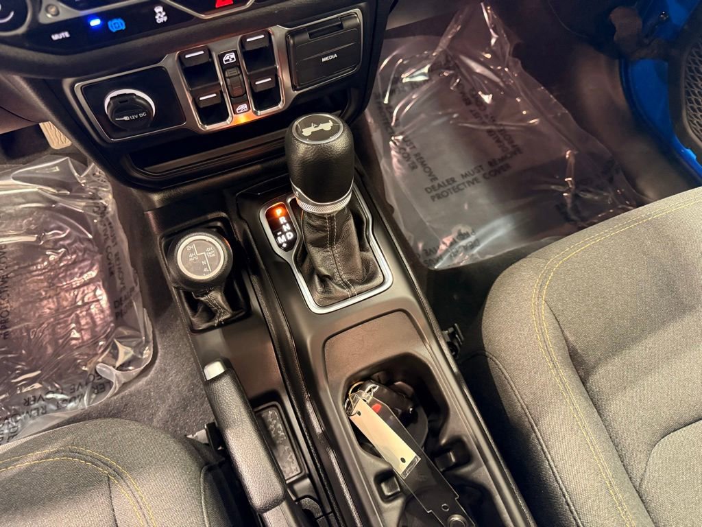 Used 2024 Jeep Wrangler Unlimited w/ Convenience Group image 19