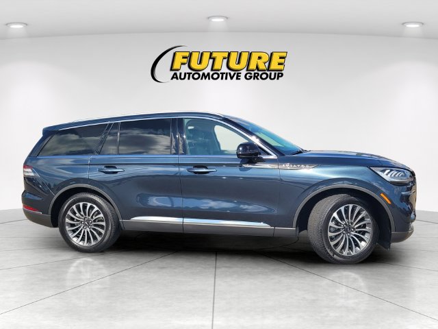 Certified 2023 Lincoln Aviator Reserve w/ Elements Package Plus RWD image 3