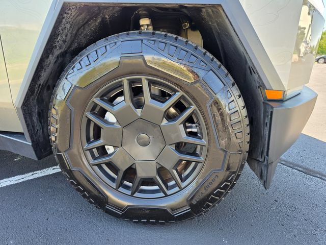 Used 2024 Tesla Cybertruck Cyberbeast AWD/4WD image 5
