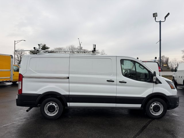 Used 2022 Ford Transit 150 Low Roof RWD image 9