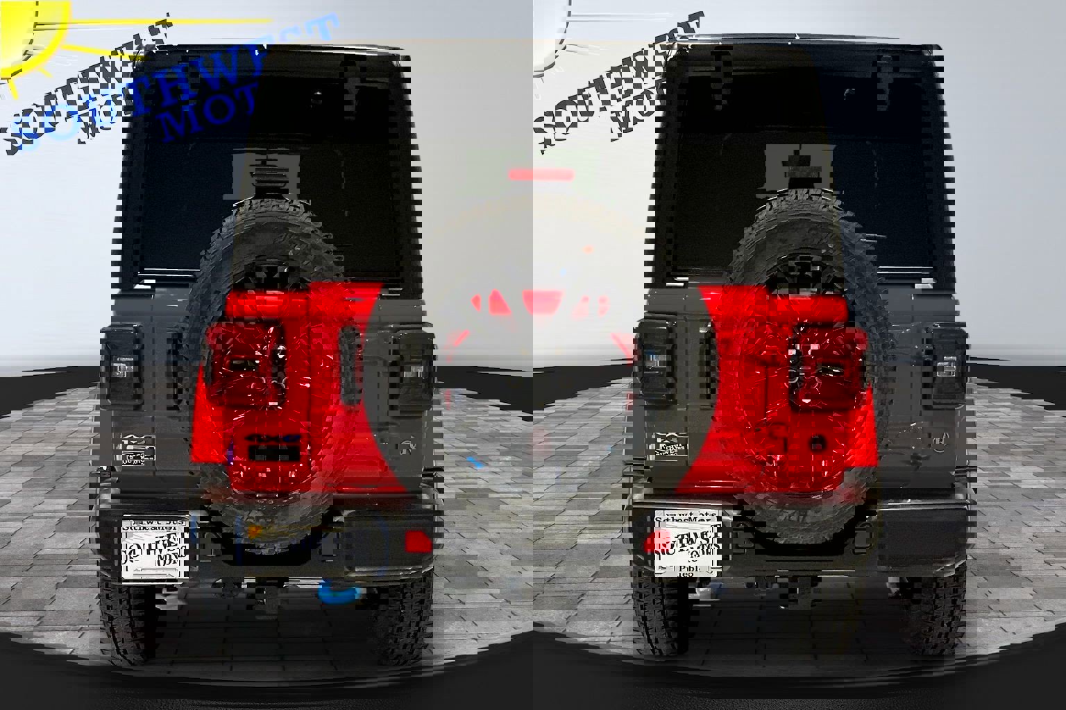 Used 2023 Jeep Wrangler Sahara w/ Cold Weather Group image 5