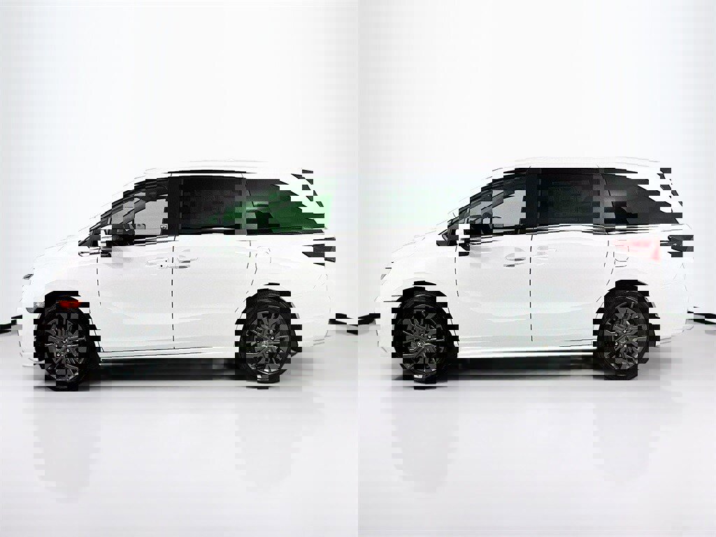 New 2026 Honda Odyssey Touring image 3