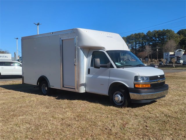 Used 2022 Chevrolet Express 3500 w/ Power Convenience Package image 15