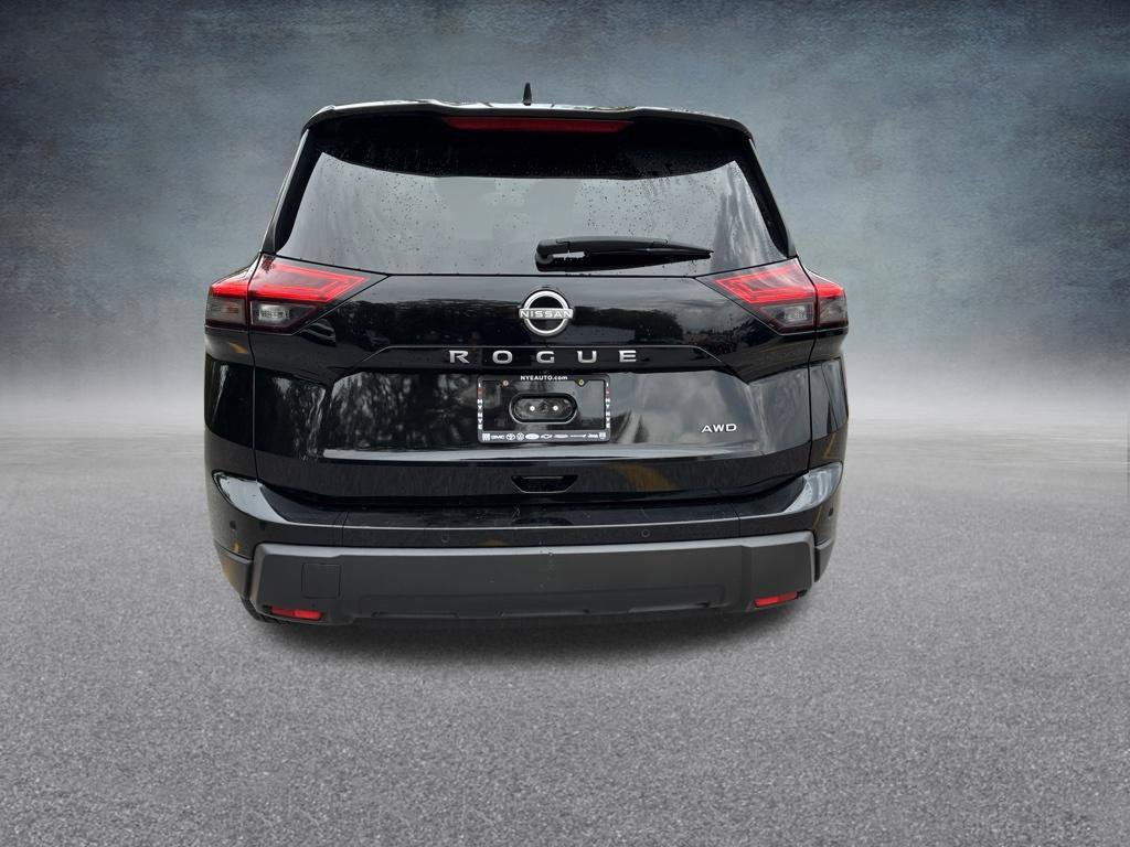 Used 2024 Nissan Rogue S AWD/4WD image 4