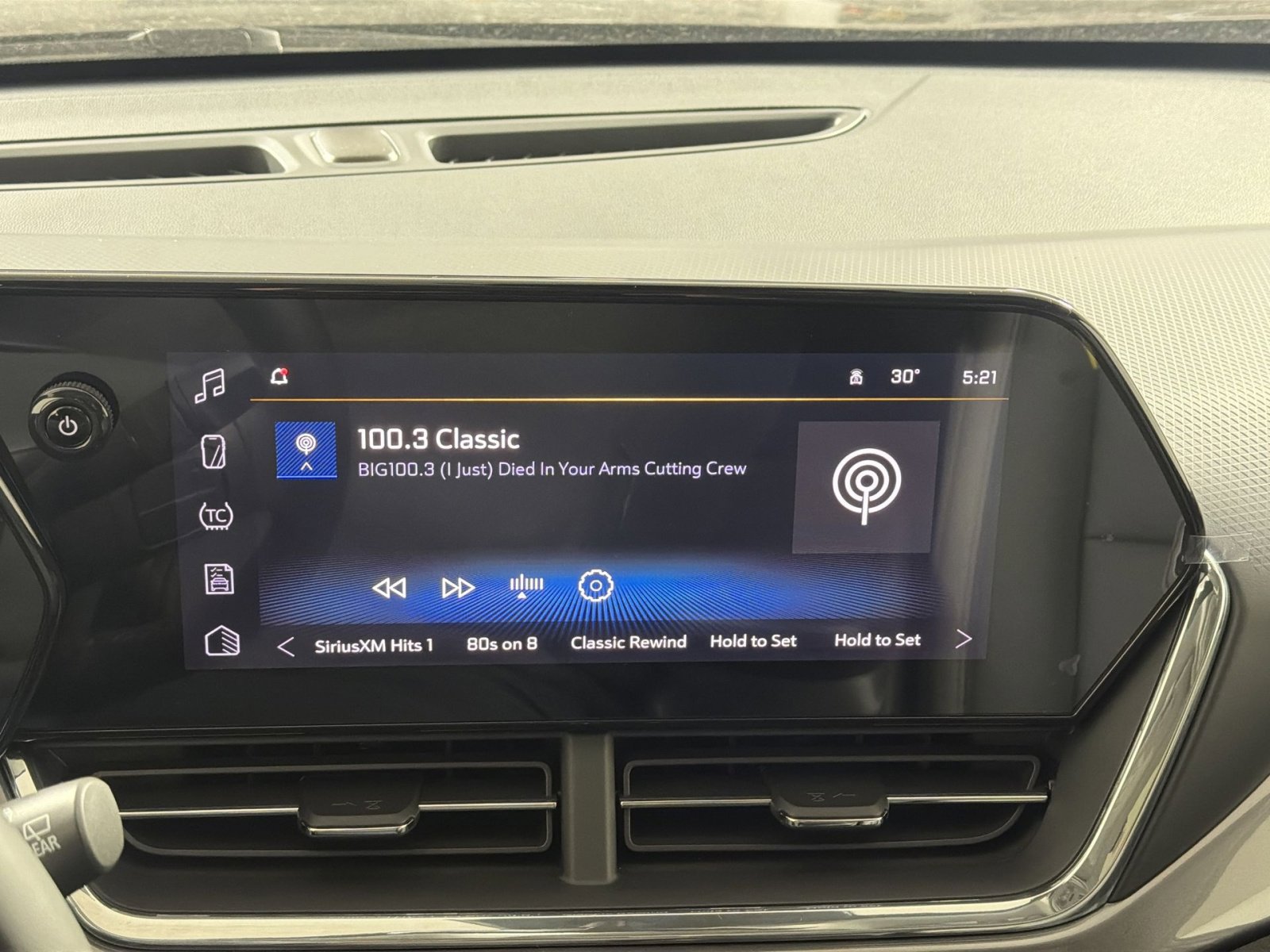 New 2026 Chevrolet Trax ACTIV w/ Sunroof Package image 18