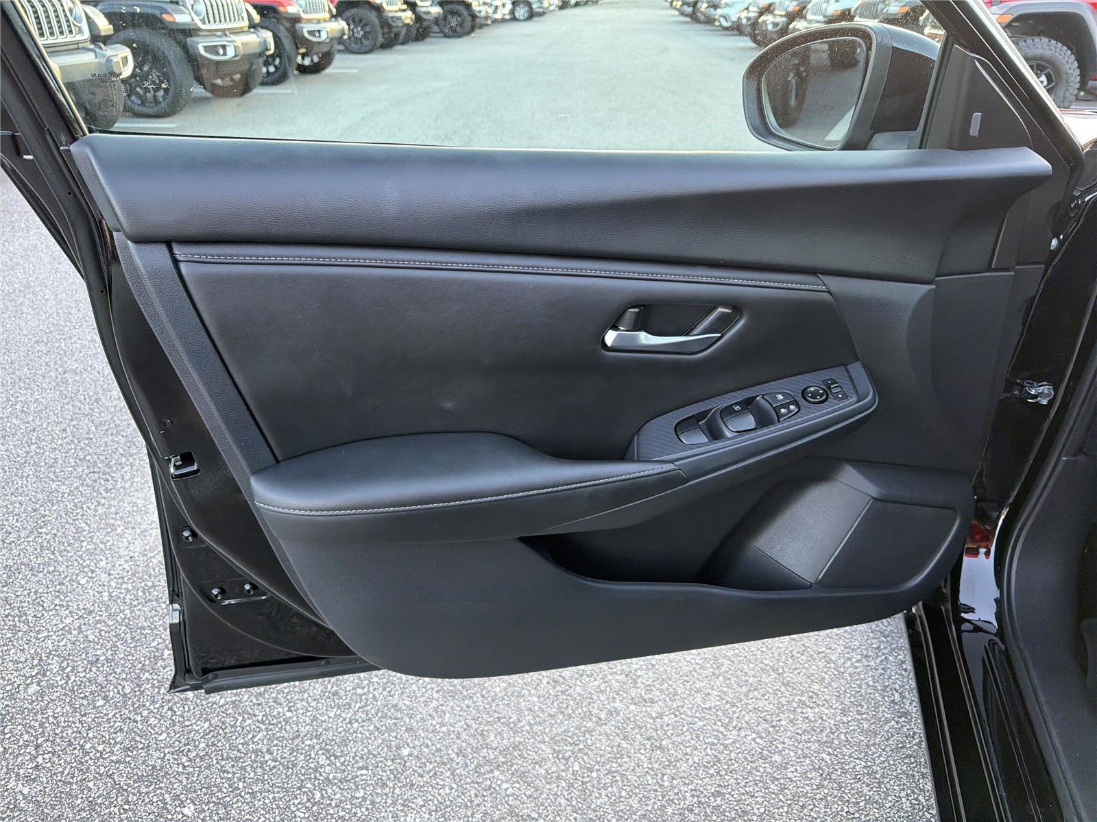 Used 2024 Nissan Sentra SV image 17