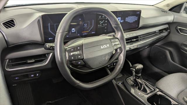 Used 2025 Kia K4 EX FWD image 23