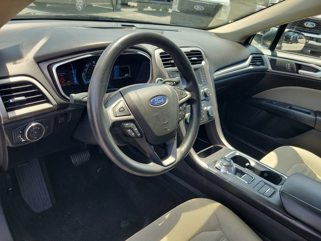 Used 2018 Ford Fusion S FWD image 18