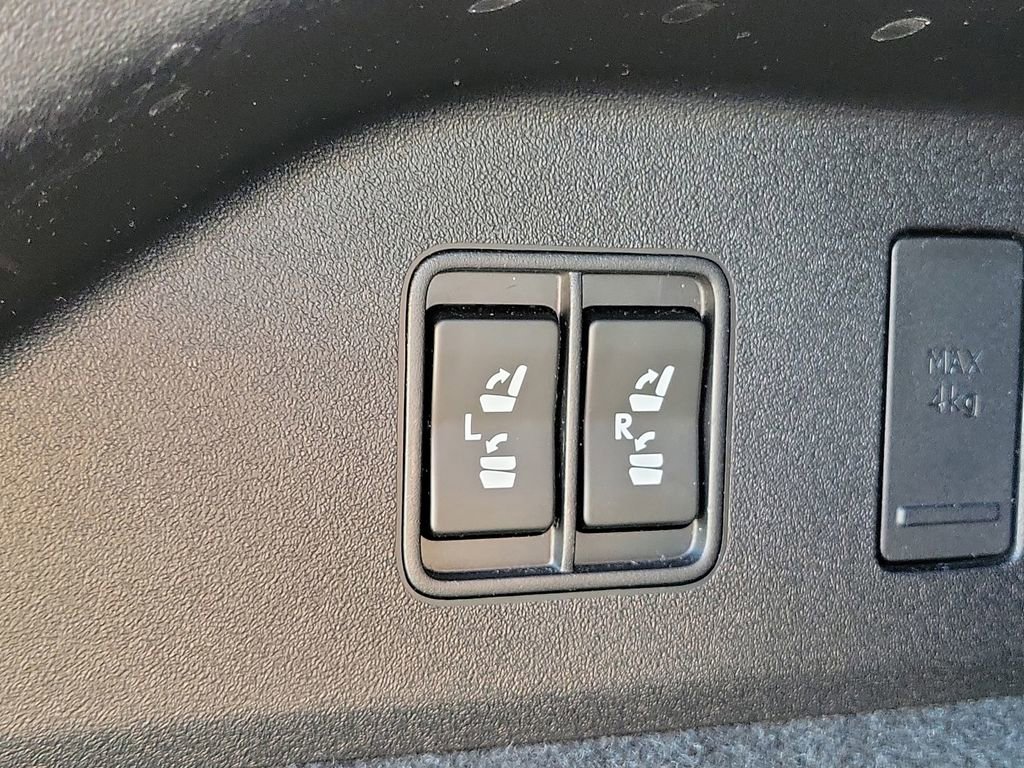 Used 2019 Lexus RX 350L 350L w/ Premium Package image 9