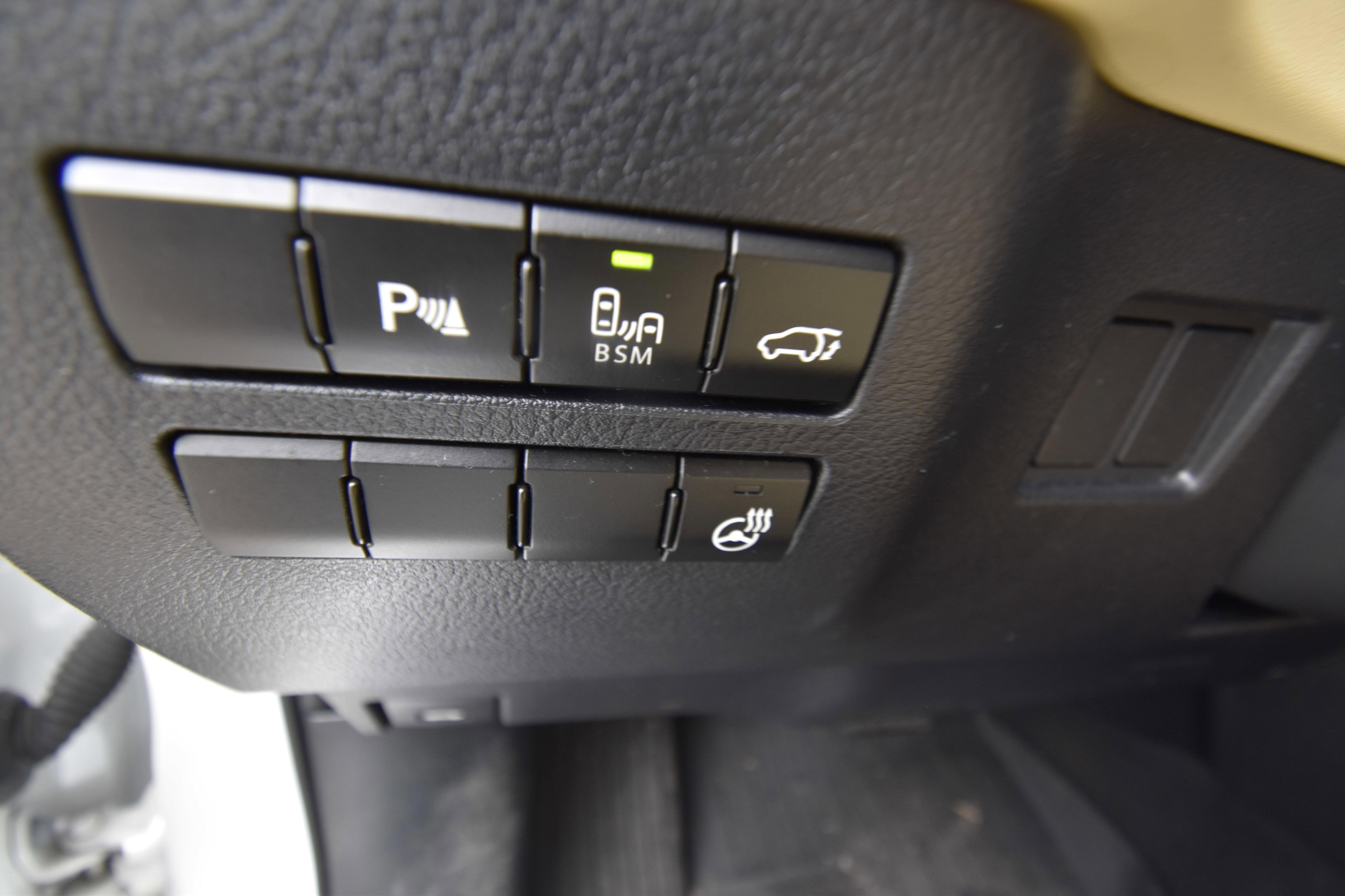 Used 2017 Lexus NX 200t FWD w/ Premium Package image 13