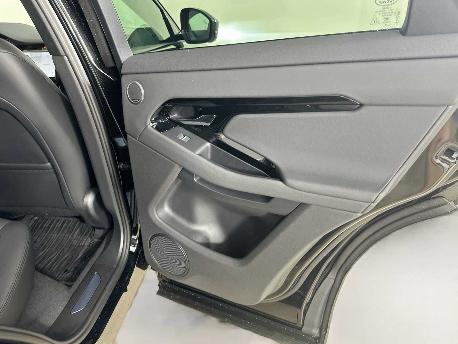 New 2026 Land Rover Range Rover Evoque S AWD/4WD image 42