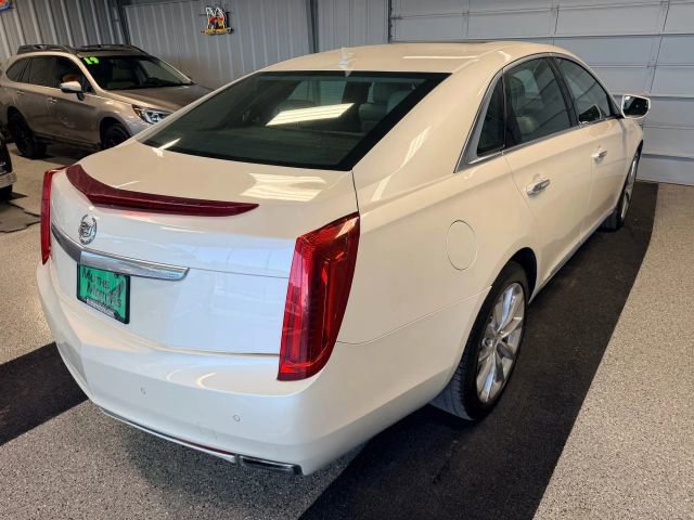 Used 2013 Cadillac XTS Premium image 3
