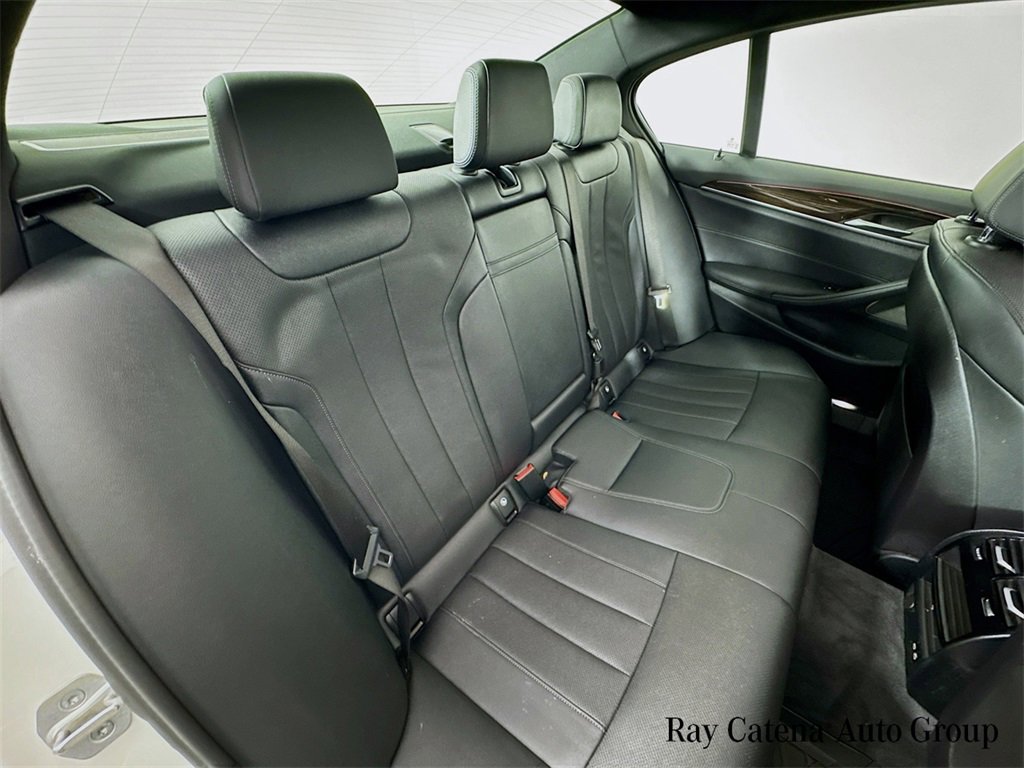 Certified 2022 BMW 530i xDrive w/ Premium Package image 29