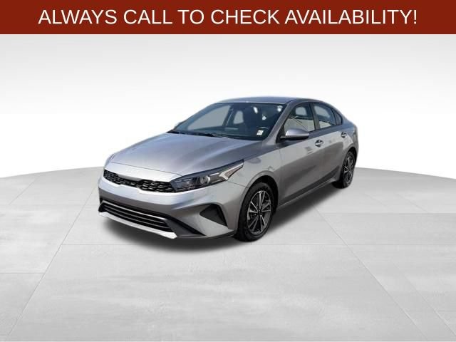 Used 2024 Kia Forte LXS FWD image 3